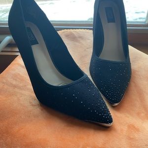 Jones New York Dressy Black High Heels Ladies Shoes Never Worn. Sm Beads on toe.